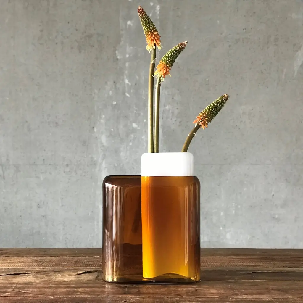 12_Layers_vases_kniphoviauvaria_f8679418-5552-4a5b-870b-2ff5b510ad5d.webp