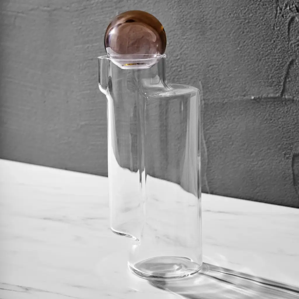 JunoCarafe92991-1205430lifestyle1.webp